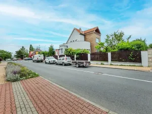 Pronájem bytu 2+kk, Praha - Horní Počernice, Náchodská, 50 m2