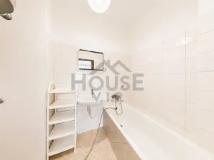 Prodej bytu 2+kk, Praha - Břevnov, Za Strahovem, 50 m2