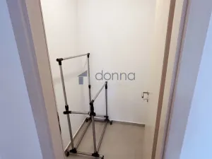 Pronájem bytu 1+kk, Praha, U Hostavického potoka, 36 m2