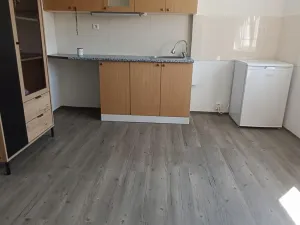 Pronájem bytu 1+kk, Benešov nad Ploučnicí, Nádražní, 18 m2