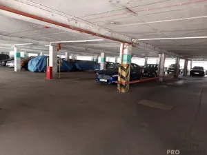 Pronájem garážového stání, Praha, Lovosická, 18 m2