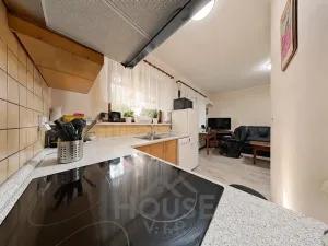 Prodej bytu 2+kk, Praha - Dolní Chabry, 52 m2