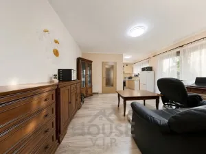 Prodej bytu 2+kk, Praha - Dolní Chabry, 52 m2