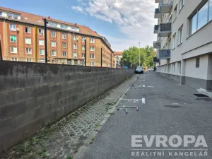 Pronájem garážového stání, Praha, Limuzská, 14 m2