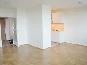 Pronájem bytu 3+1, Praha, Od Vysoké, 77 m2