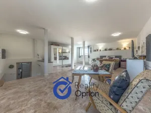 Prodej vícegeneračního domu, Kostelec nad Černými lesy - Kostelec nad Černými Lesy, Pražská, 361 m2