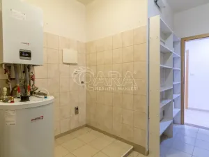 Prodej bytu 3+kk, Dolní Břežany, 135 m2