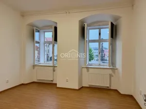 Pronájem bytu 2+kk, Kadaň, Mírové náměstí, 59 m2