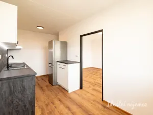 Pronájem bytu 3+1, Praha - Horní Měcholupy, Veronské nám., 68 m2