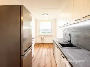 Pronájem bytu 3+1, Praha - Horní Měcholupy, Veronské nám., 68 m2