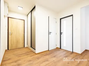 Pronájem bytu 3+1, Praha - Horní Měcholupy, Veronské nám., 68 m2