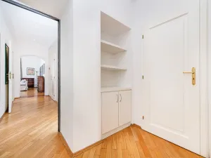 Pronájem bytu 3+1, Praha - Nové Město, Odborů, 81 m2