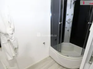 Pronájem obchodního prostoru, Praha - Libeň, 58 m2