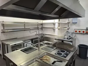 Pronájem restaurace, Praha - Michle, Vyskočilova, 418 m2