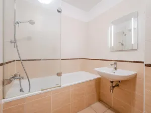 Pronájem bytu 2+kk, Praha - Hostivař, náměstí Přátelství, 55 m2