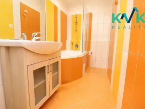 Pronájem bytu 3+kk, Ostrov, Kollárova, 59 m2