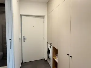 Pronájem bytu 1+kk, Praha - Strašnice, Strančická, 33 m2