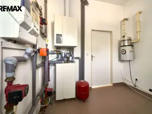 Prodej kanceláře, Hradec Králové - Slezské Předměstí, Vážní, 288 m2
