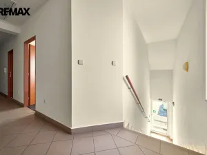 Prodej kanceláře, Hradec Králové - Slezské Předměstí, Vážní, 289 m2