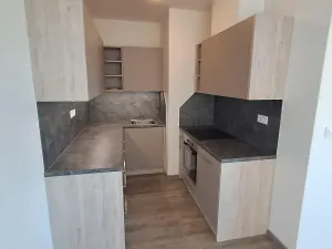 Pronájem bytu 1+kk, Praha - Hloubětín, Za černým mostem, 42 m2