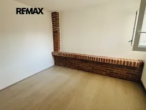 Pronájem rodinného domu, Milovice, 100 m2