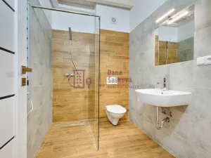 Pronájem bytu 2+kk, Jindřichův Hradec - Jindřichův Hradec I, nám. Míru, 49 m2