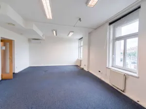 Pronájem kanceláře, Praha - Vysočany, Jandova, 209 m2