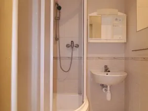 Pronájem bytu 1+kk, Hradec Králové - Slezské Předměstí, Severní, 30 m2