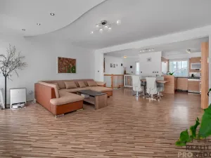 Prodej rodinného domu, Šanov, Komenského, 200 m2