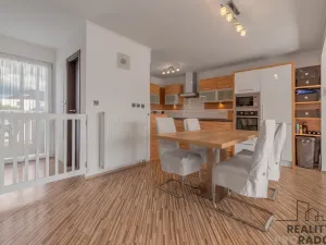 Prodej rodinného domu, Šanov, Komenského, 200 m2