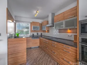 Prodej rodinného domu, Šanov, Komenského, 200 m2