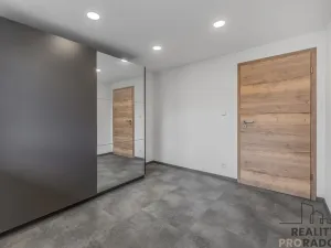 Prodej rodinného domu, Šanov, Komenského, 200 m2