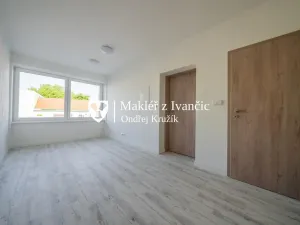 Prodej bytu 2+kk, Počenice-Tetětice - Počenice, 33 m2