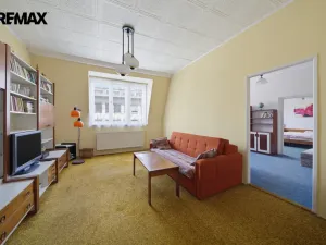 Prodej bytu 3+1, Karlovy Vary, Krymská, 83 m2