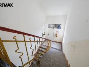 Prodej bytu 3+1, Karlovy Vary, Krymská, 83 m2