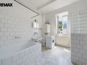 Prodej bytu 3+1, Karlovy Vary, Krymská, 83 m2