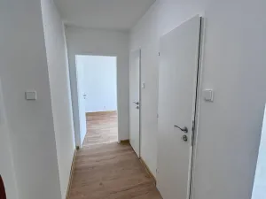 Pronájem bytu 1+1, Jirkov, Ervěnická, 35 m2