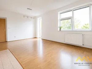 Pronájem bytu 2+kk, Hradec Králové - Kukleny, Pražská třída, 50 m2