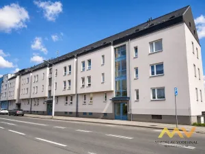 Pronájem bytu 2+kk, Hradec Králové - Kukleny, Pražská třída, 50 m2