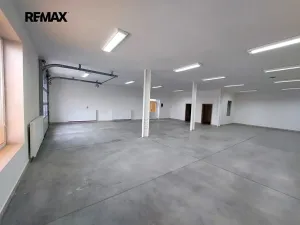 Pronájem obchodního prostoru, Slavkov u Brna, 200 m2
