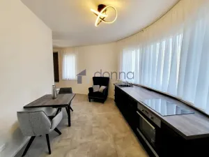 Pronájem bytu 1+kk, Praha, Kobylákova, 30 m2