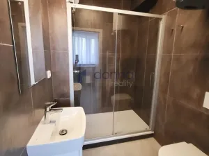 Pronájem bytu 1+kk, Praha, Kobylákova, 30 m2