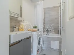 Pronájem bytu 1+kk, Praha - Holešovice, Jankovcova, 27 m2