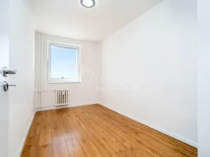 Prodej bytu 1+1, Praha - Hloubětín, Šestajovická, 30 m2