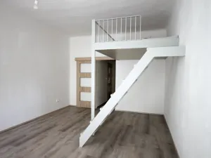 Pronájem bytu 1+1, České Budějovice - České Budějovice 7, Heydukova, 37 m2