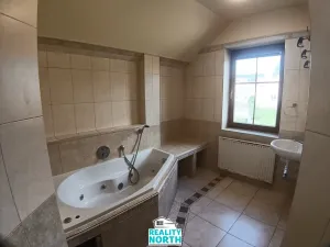 Prodej bytu 4+kk, Hejnice, Klášterní, 88 m2
