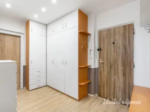Pronájem bytu 2+1, Praha - Kamýk, Cihlářova, 53 m2