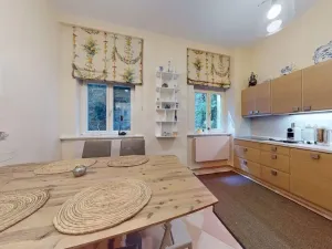 Prodej bytu 2+1, Karlovy Vary, Zámecký vrch, 64 m2