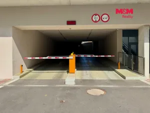Pronájem garážového stání, Pardubice - Zelené Předměstí, 13 m2