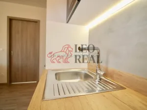 Pronájem bytu 2+kk, Praha - Vysočany, Strnadových, 63 m2